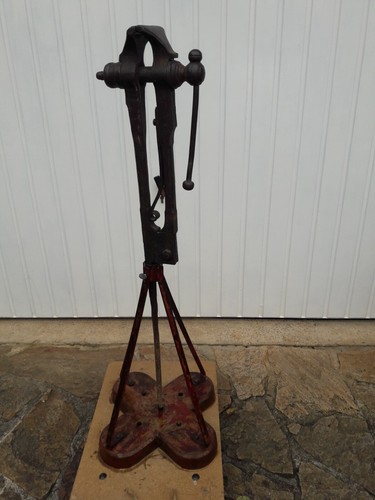 Ancien etau forgeron avec - ancien,