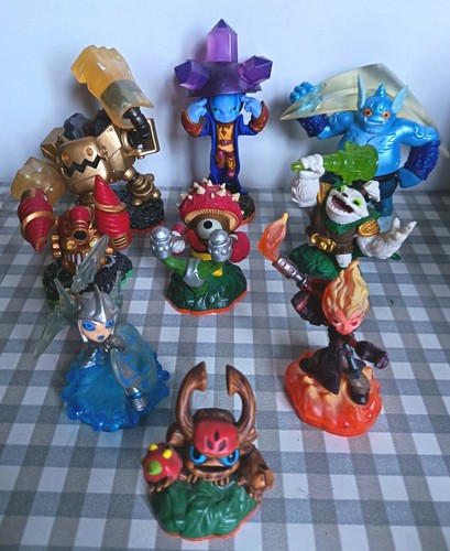 Lot figurines skylanders - 10,