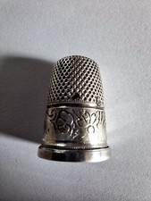 ancien dé à coudre en argent