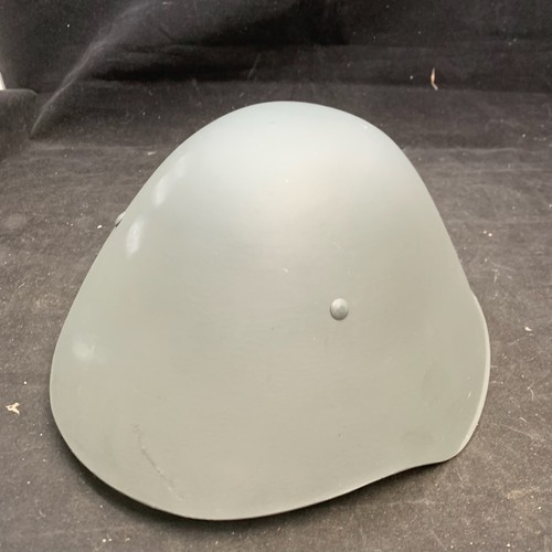 Casque parade plastique - de, en