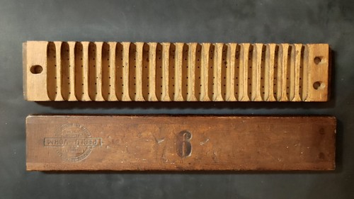 Ancien moule séchoir - , à