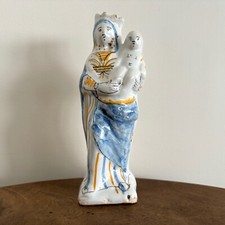 Vierge d'accouchée couronnée