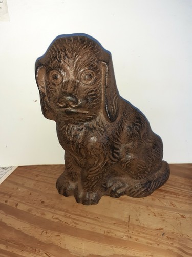 Chien poser fonte - a,