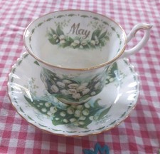 Tasse et Soucoupe a thé Porcelaine Royal Albert Flower of the Month Mai
