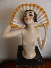 Half Doll – Figurine à