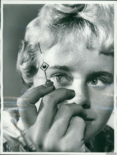 1960 carol archer holds - carol,