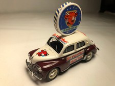 RENAULT4 CV PUB  LA VACHE QU - ANNEE  60-1/43  - ESPRIT  TOUR DE FRANCE CYCLISTE