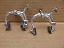  Etriers de frein arrière et