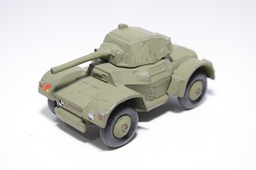Dinky toys 670 voiture - dinky,