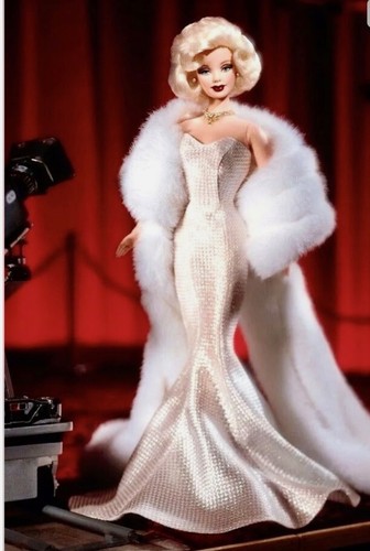 Barbie doll mattel - 💎,