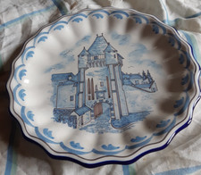 ASSIETTE FAIENCE NEVERS DE  MONTAGNON PORTE D'ENTREE DE LA VILLE DIAMETRE 22CM