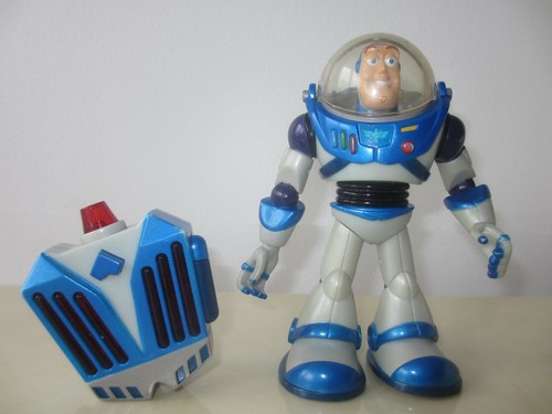 Grand personnage disney buzz - disney,