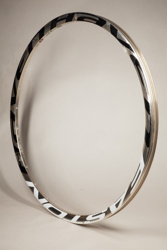 Easton haven rim - easton, 26"