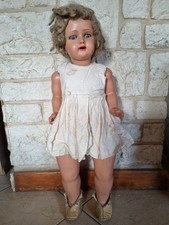 Grande Poupée ancienne début