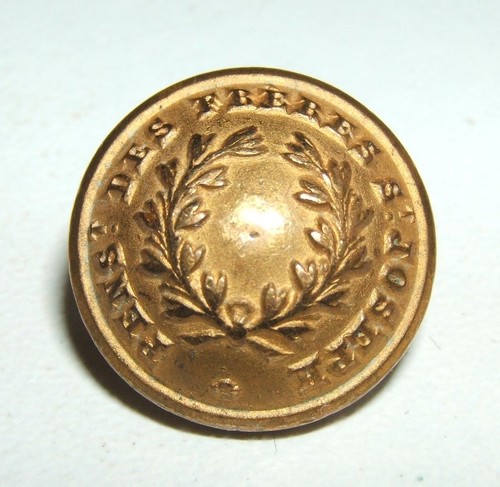 Bouton dore pensionnat des - dore,
