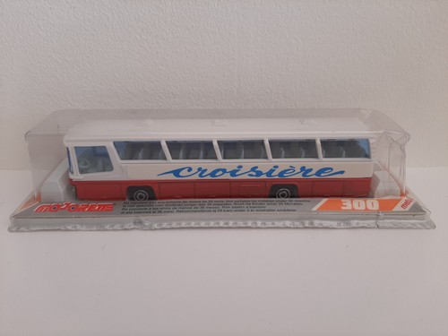 Ancien autocar majorette - ancien,