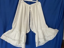 ancienne culotte fendue en linon et dentelle cousue main  (L91)