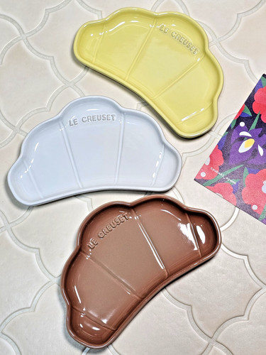 Creuset croissant plate set - creuset,