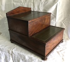 Ancien Meuble d’aisance 19ème dans Marchepied / Escabeau de Bibliothèque