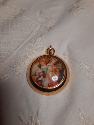 Médaillon rare parfum - médaillon, solide