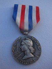 MEDAILLE SNCF 1966 en l'état