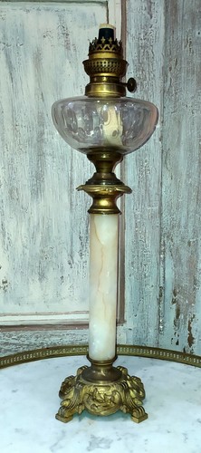 Ancienne grande lampe - , à