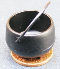 Poupées Maison Noir Médiévale Métal Chaudron 1:12 Échelle Tudor Sorcière Fairy