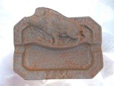 Cendrier fonte decor sanglier marcassin signe EFEL