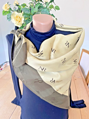Foulard/Carré/Shawl★Foulard