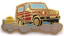 Pin's MERCEDES BENZ 4X4 ROUGE