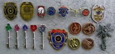 Pin's broche Badge clés