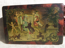 BOÎTE LAQUÉE À DÉCOR D'UNE