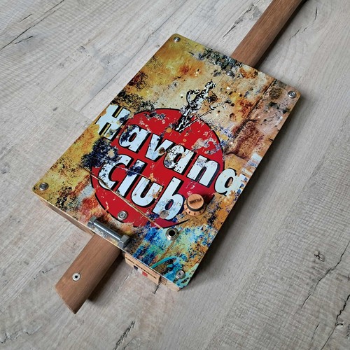 Cigar box guitar - cigar, 1