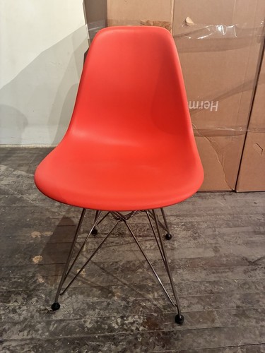 2022 herman miller red orange - 2022,