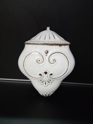 Ancienne fontaine eau - ancienne,