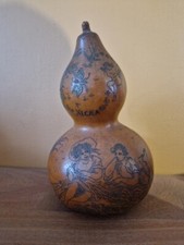 Coloquinte sculptée signée