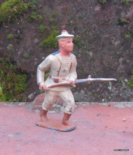 Figurine plomb creux les - lr,