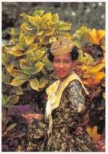 972-MARTINIQUE JEUNE FEMME FOLKLORE COSTUME-N� 4447-B/0145