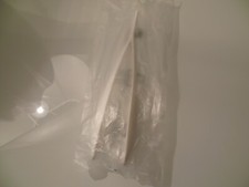 TUPPERWARE NEUVE PINCE A