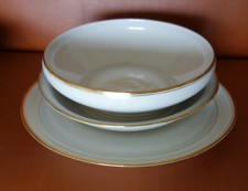Service ASSIETTES SOUPIERE PLATS SAUCIERE PORCELAINE LIMOGES ; décor DORURE OR 