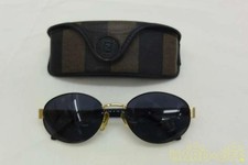 Lunettes de soleil FENDI