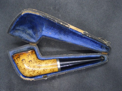 Ancienne pipe terre - ancienne,