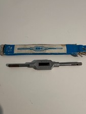 TOURNE A GAUCHE PORTE TARAUD POUR TARAUDS DE M1 à M10