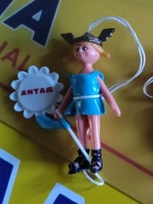 Porte Clé ANTAR, Id Esso, Total, Shell, BP,  Figurine Femme (Viking)  Bel état 