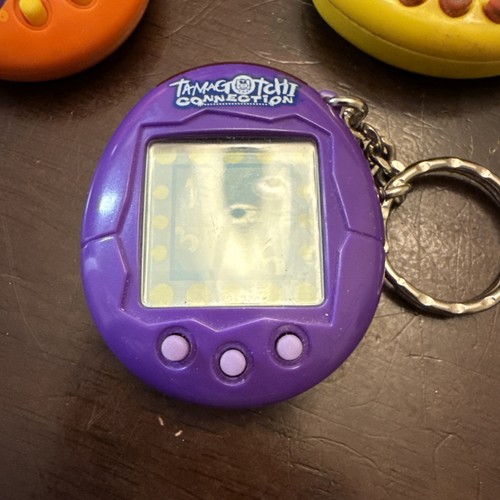 Tamagotchi connection solid - tamagotchi, v1