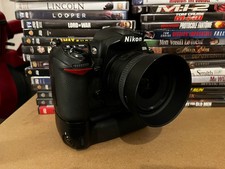 Nikon D200 + Nikkor DX 35 mm f/1.8G + grip MB-D200