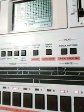 Roland TR-707 RHYTHM COMPOSER Vintage Drum Machine