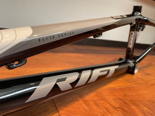 Bmx race racer - race, rift