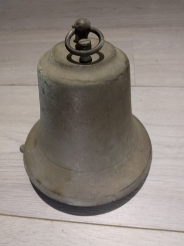 Cloche ancienne bronze - cloche,