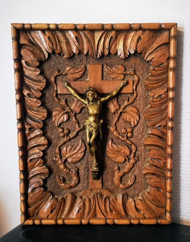Crucifix bronze sur - crucifix, un